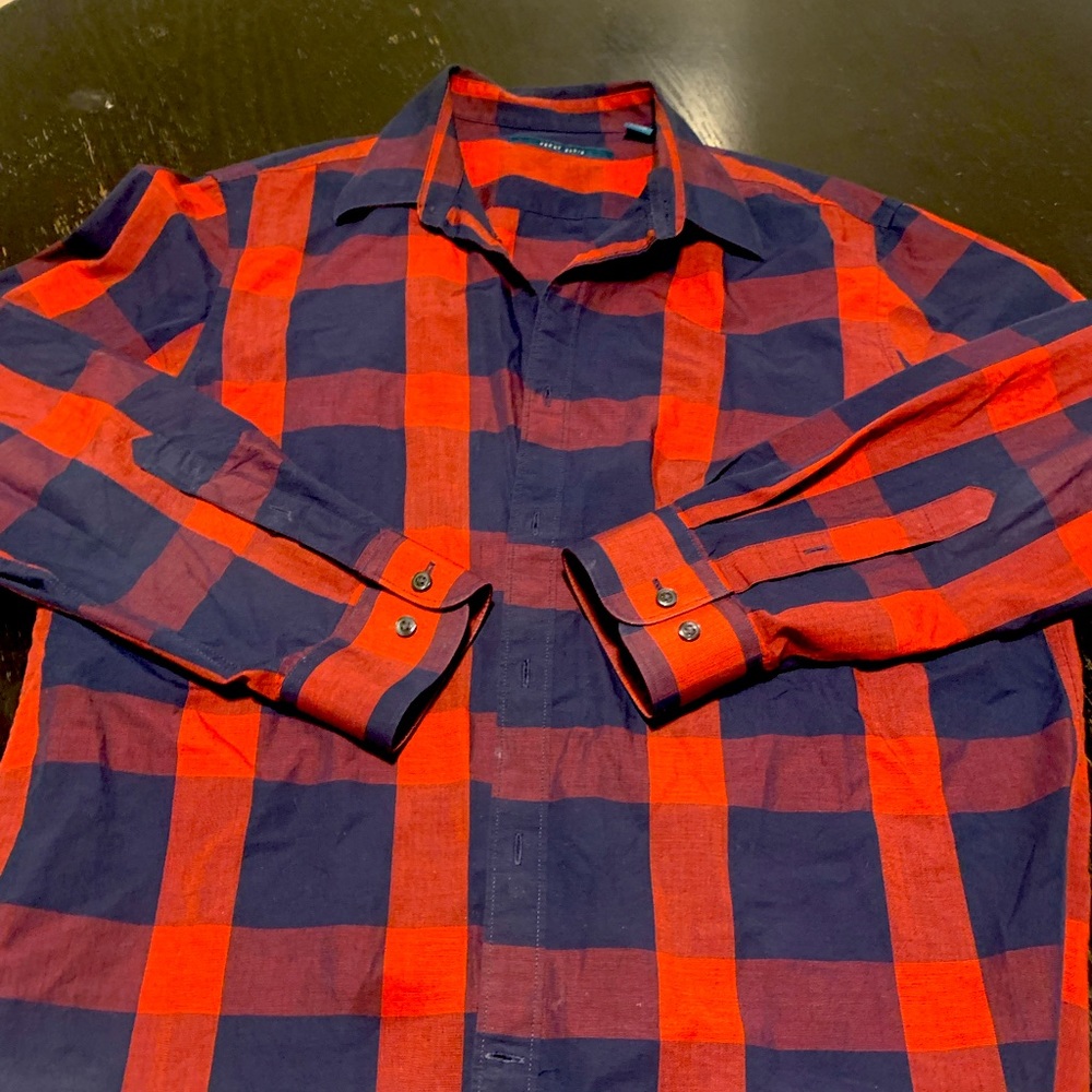 Perry Ellis checkered dress shirt